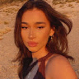 Meet your Posher, Daniela